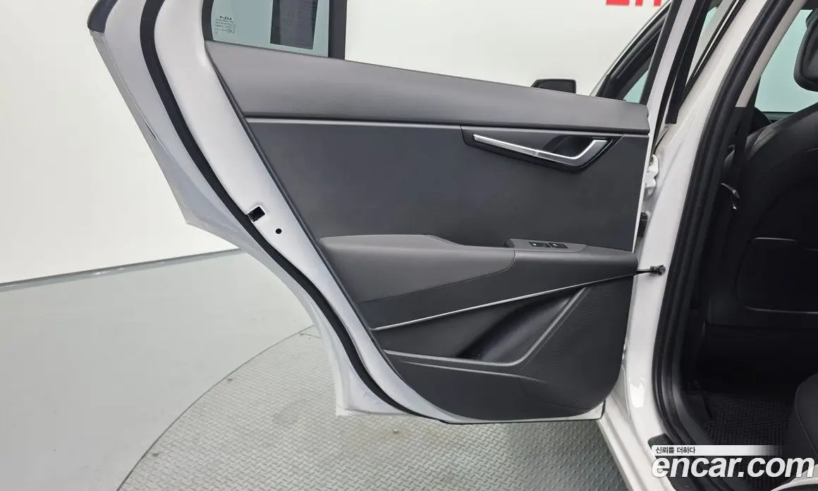 Kia Niro 2025 1.6 автомат (гидро), фото 15