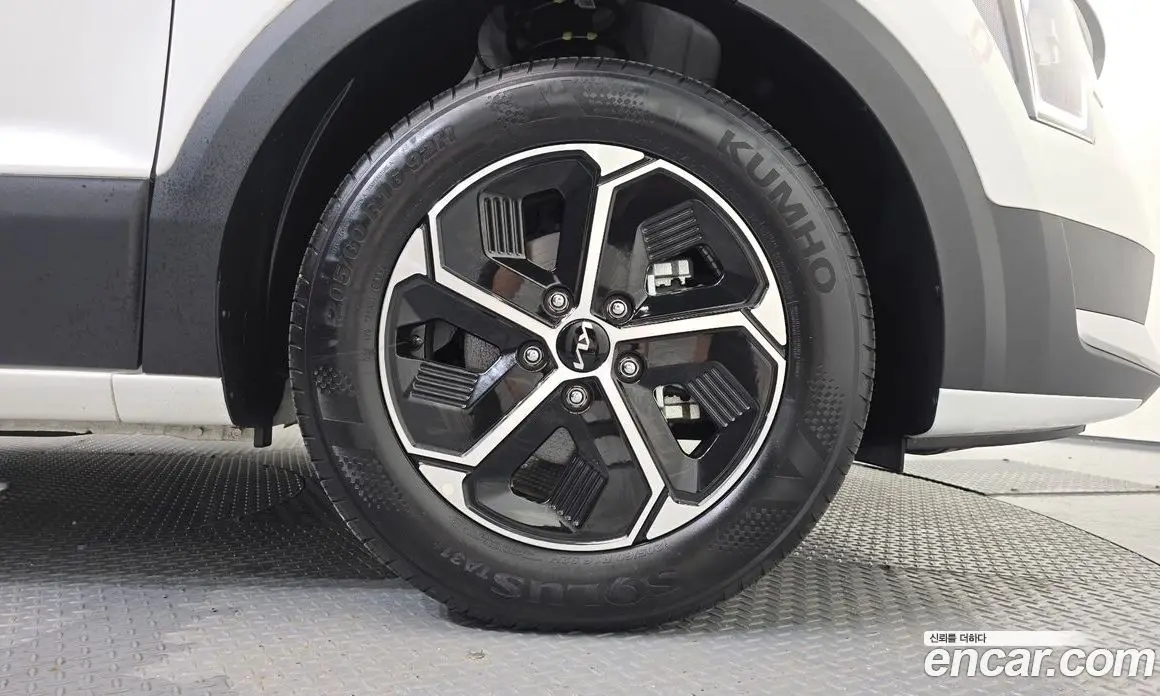 Kia Niro 2025 1.6 автомат (гидро), фото 7