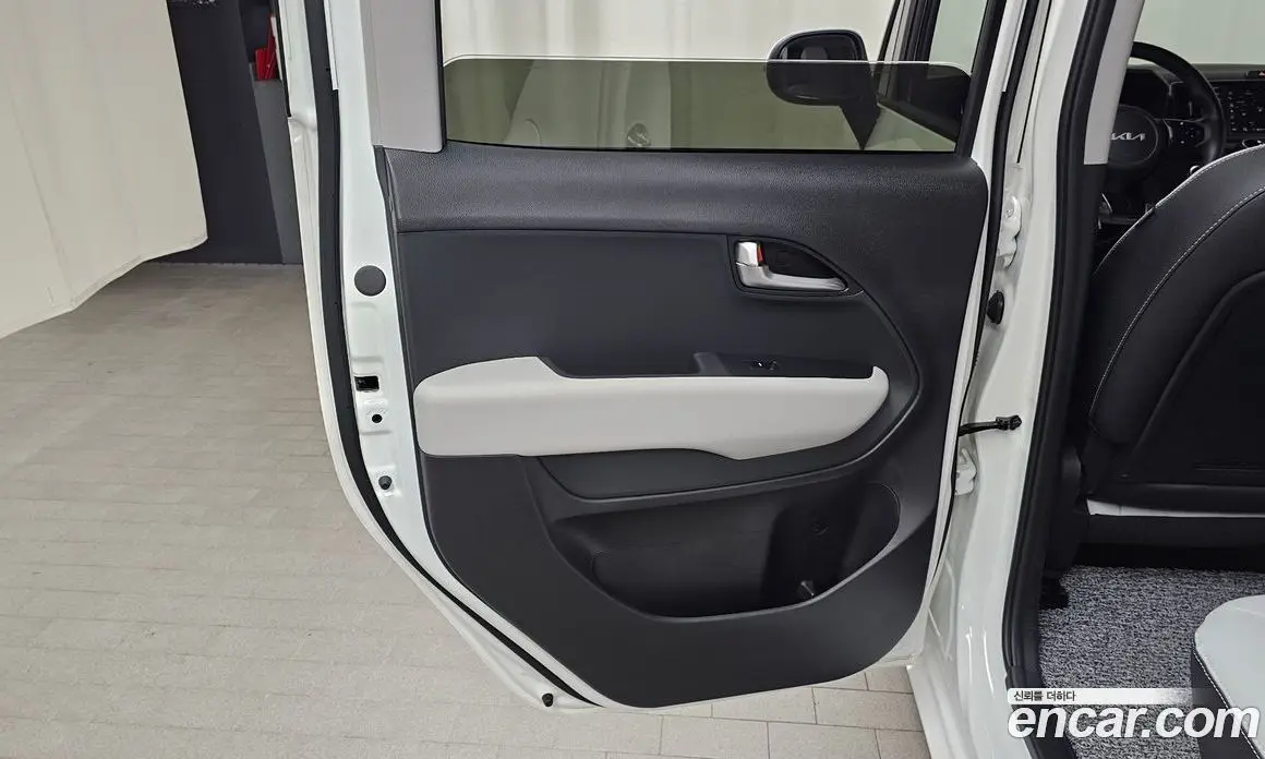 Kia Ray 2024 1.0 автомат (гидро), фото 14