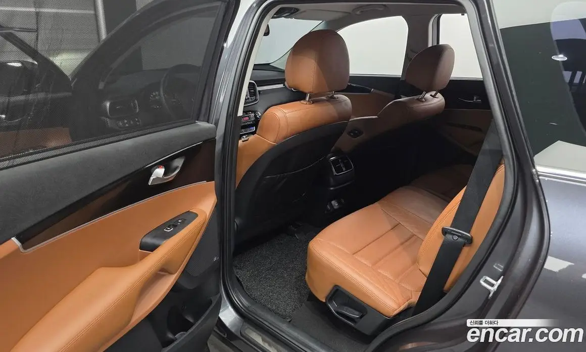 Kia Sorento 2019 2.0 автомат (гидро), фото 17 Kia Sorento 2019 2.0 автомат (гидро), фото 17