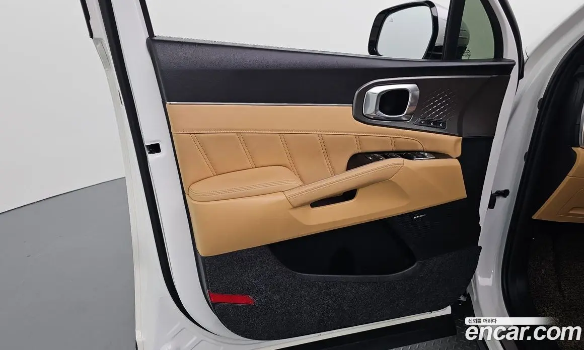 Kia Sorento 2023 1.6 автомат (гидро), фото 14
