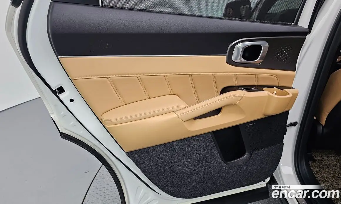 Kia Sorento 2023 1.6 автомат (гидро), фото 15