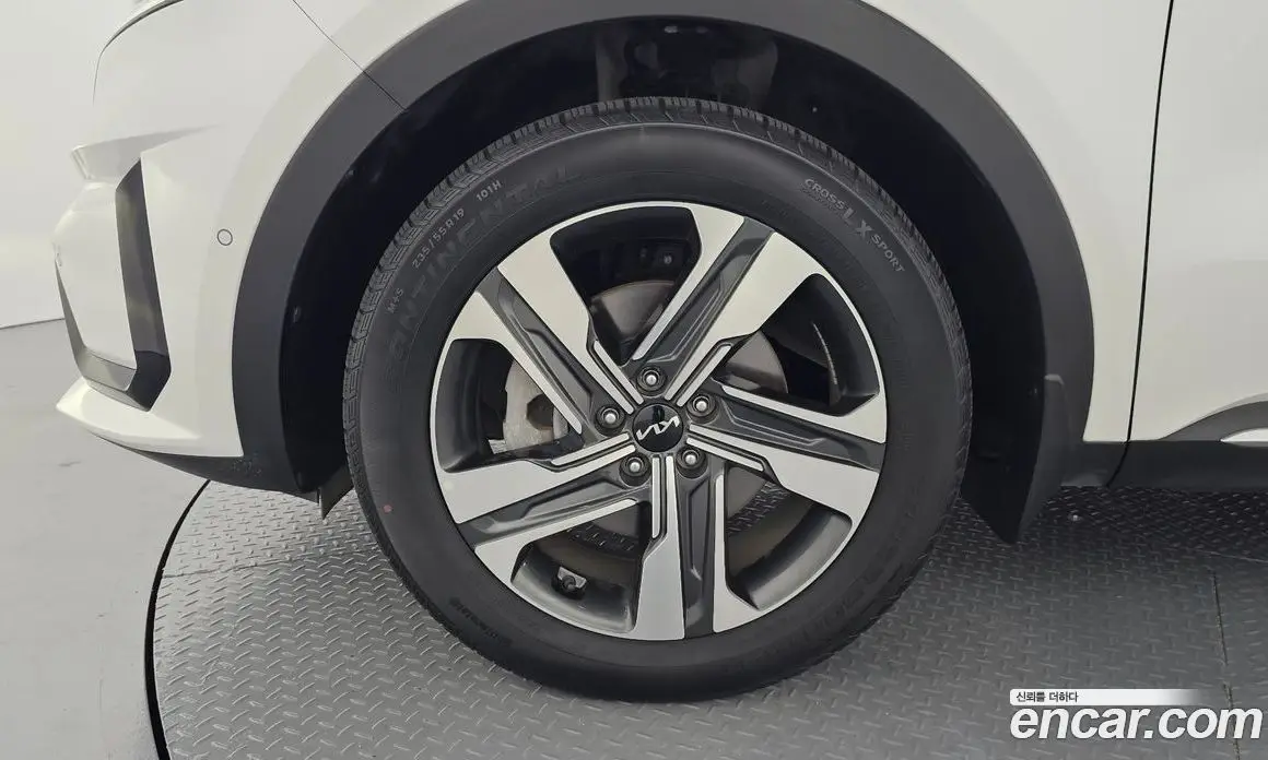 Kia Sorento 2023 1.6 автомат (гидро), фото 5