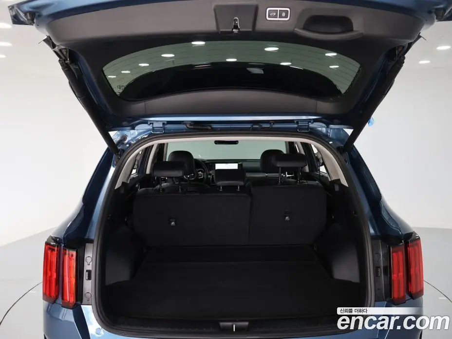 Kia Sorento 2023 2.5 автомат (гидро), фото 18