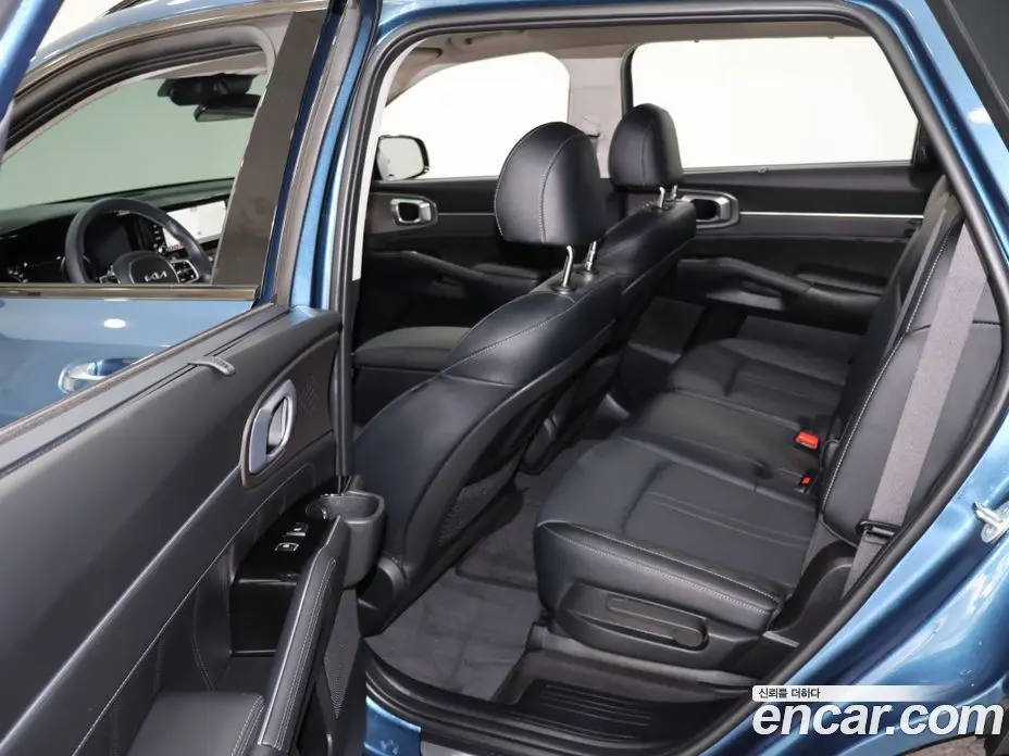 Kia Sorento 2023 2.5 автомат (гидро), фото 10