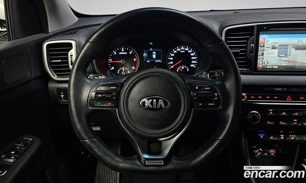 Kia Sportage 2015 1.7 автомат (гидро), фото 18