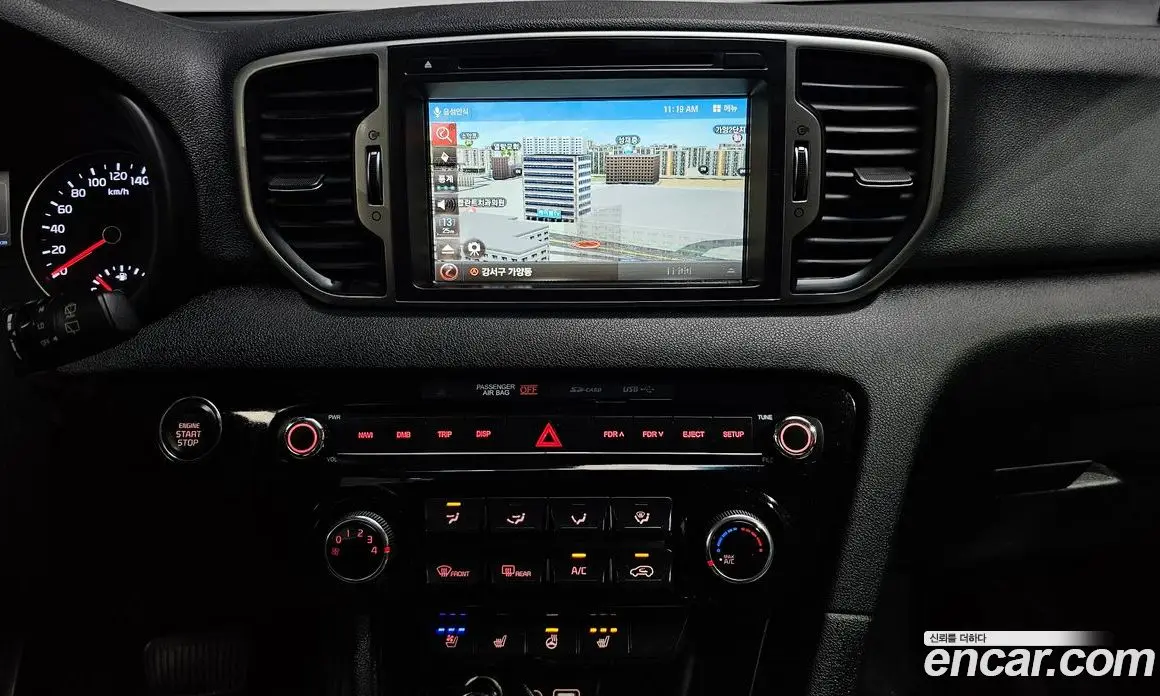 Kia Sportage 2015 1.7 автомат (гидро), фото 19