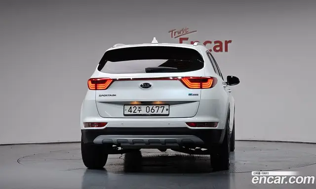 Kia Sportage 2015 1.7 автомат (гидро), миниатюра 3