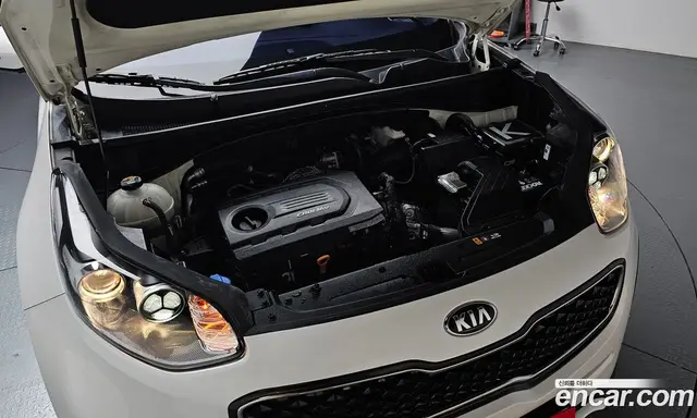 Kia Sportage 2015 1.7 автомат (гидро), миниатюра 5