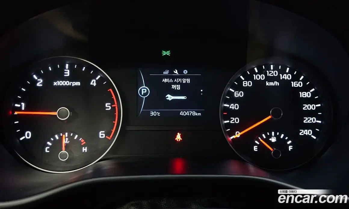 Kia Sportage 2015 1.7 автомат (гидро), фото 10