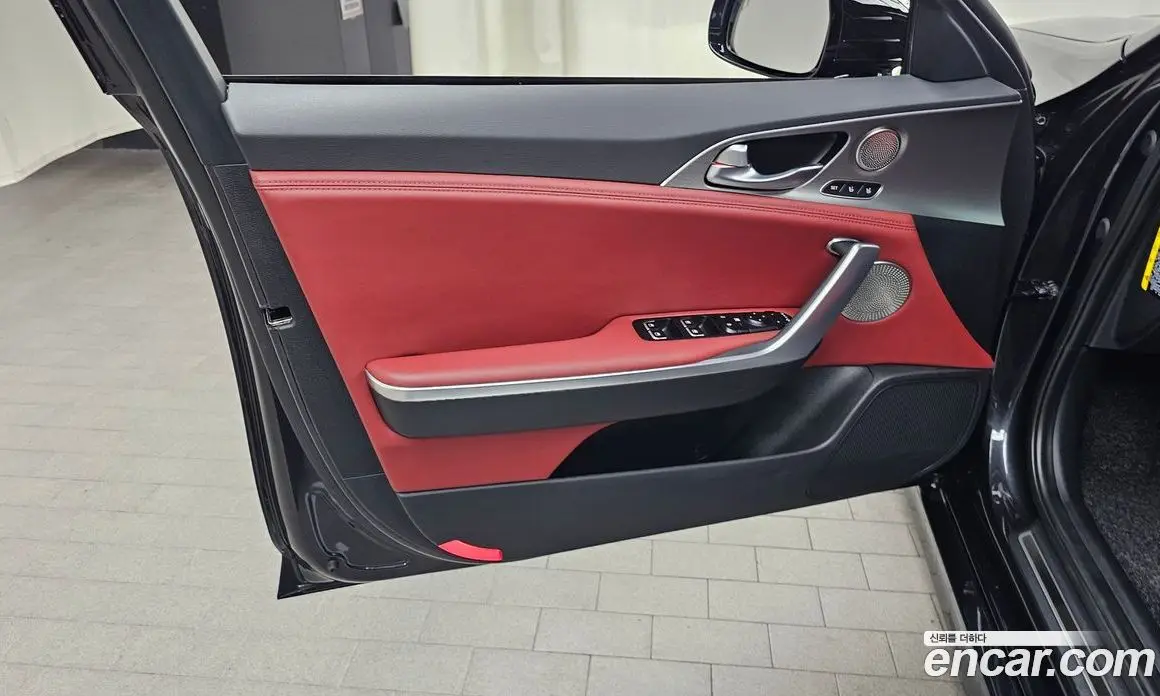 Kia Stinger 2018 3.3 автомат (гидро), фото 14