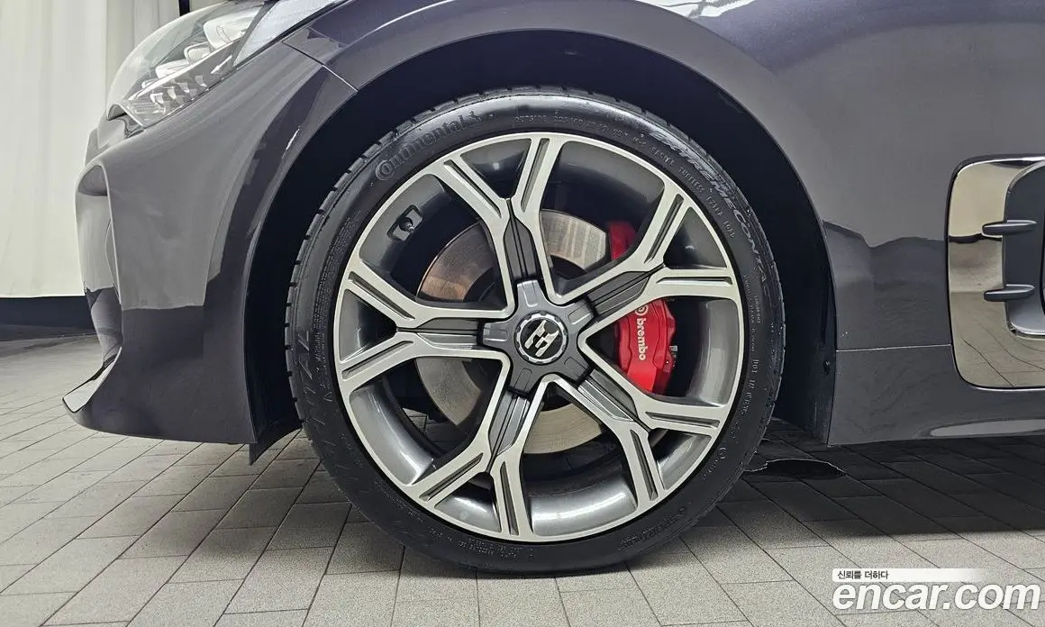 Kia Stinger 2018 3.3 автомат (гидро), фото 5