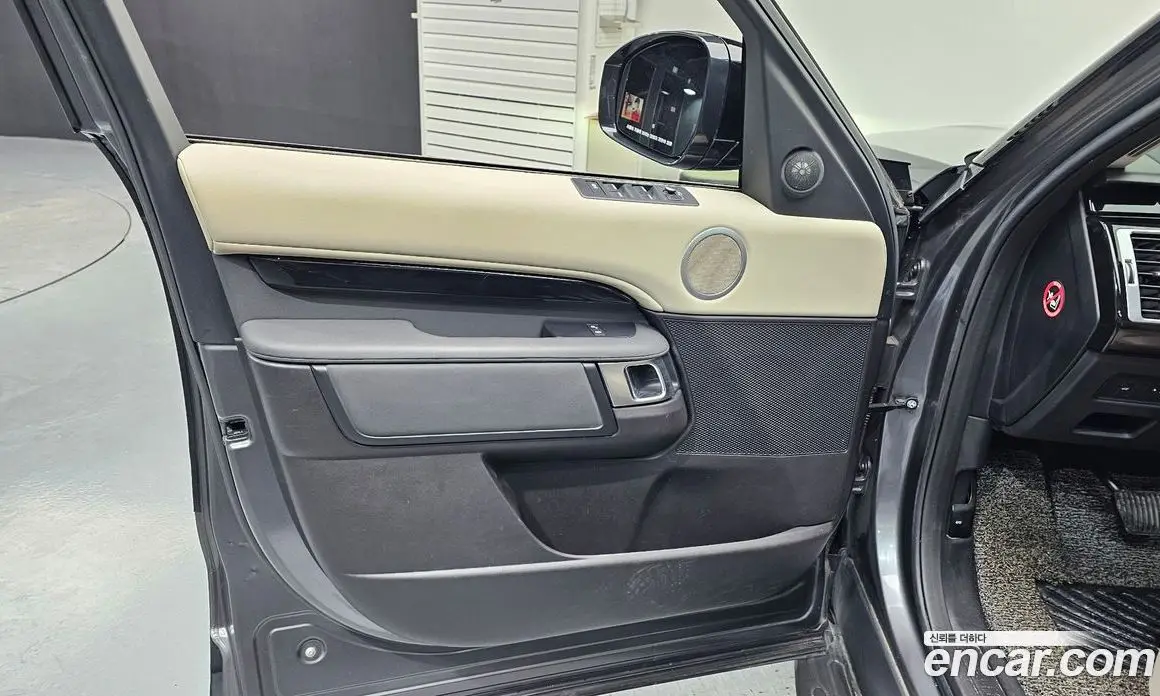 Land Rover Discovery 2019 2.0 автомат (гидро), фото 14