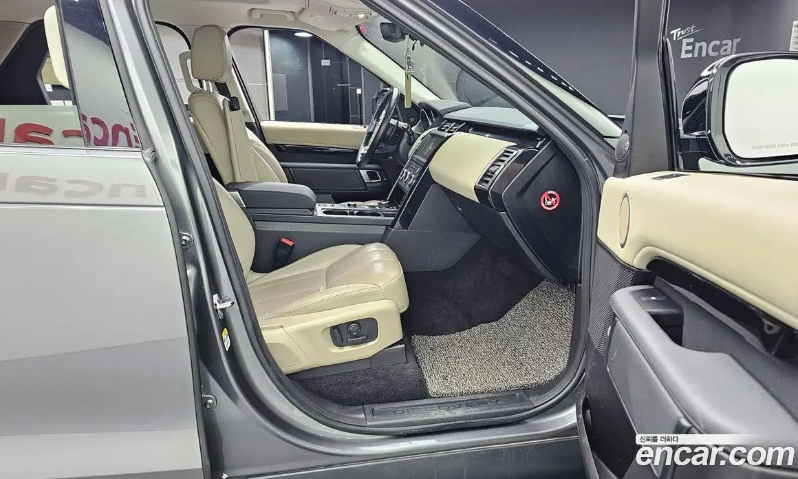 Land Rover Discovery 2019 2.0 автомат (гидро), фото 17