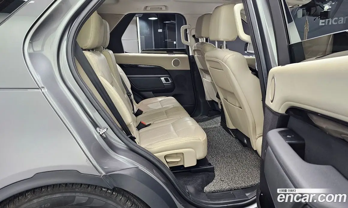 Land Rover Discovery 2019 2.0 автомат (гидро), фото 18