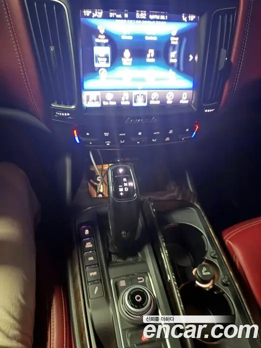 Maserati Levante 2019 3.0 автомат (гидро), миниатюра 7