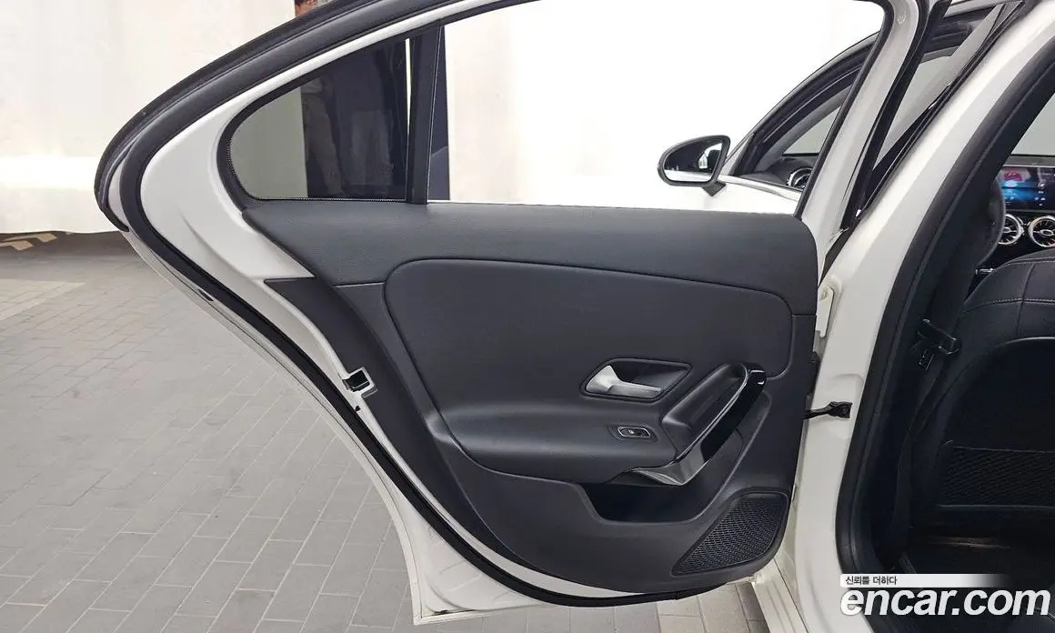 Mercedes-Benz A-Class 2020 2.0 автомат (гидро), фото 15