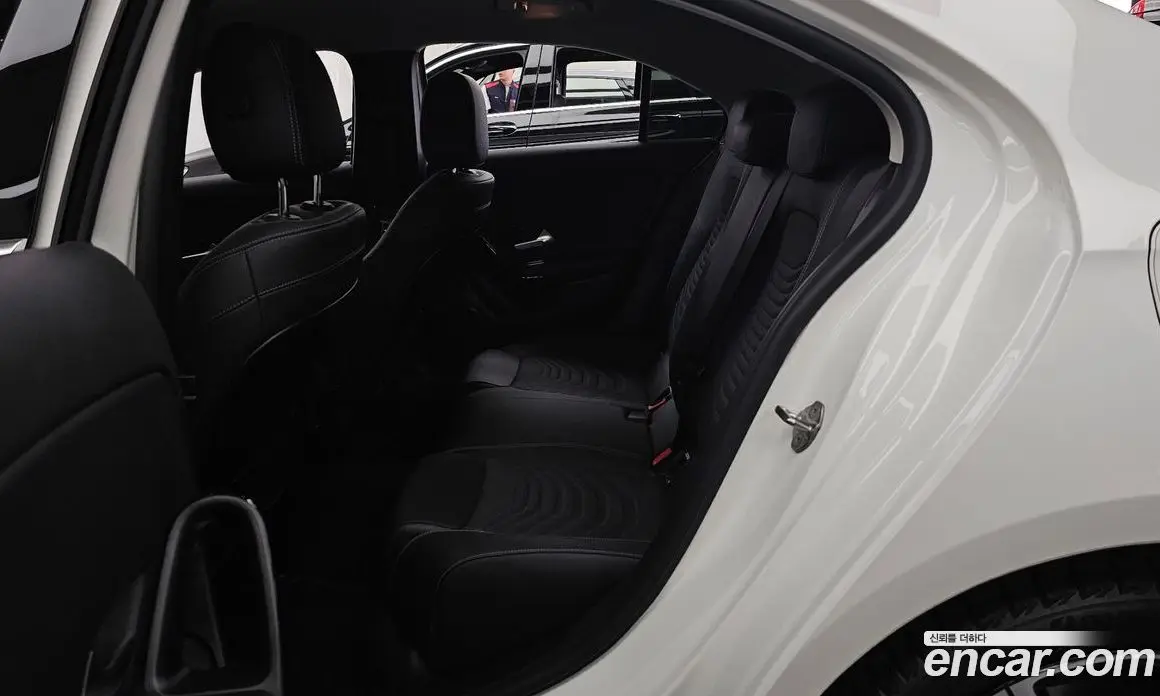 Mercedes-Benz A-Class 2020 2.0 автомат (гидро), фото 16