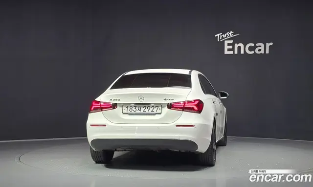 Mercedes-Benz A-Class 2020 2.0 автомат (гидро), миниатюра 4
