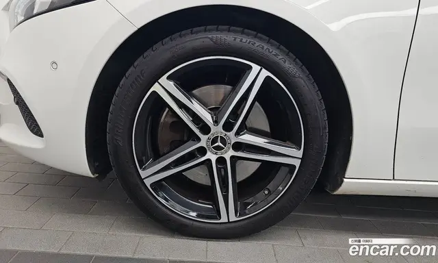 Mercedes-Benz A-Class 2020 2.0 автомат (гидро), миниатюра 5