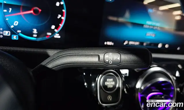 Mercedes-Benz A-Class 2022 2.0 автомат (гидро), миниатюра 12