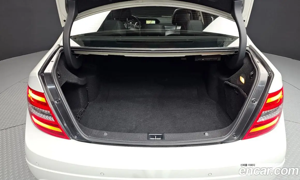 Mercedes-Benz C-Class 2012 1.8 автомат (гидро), фото 20