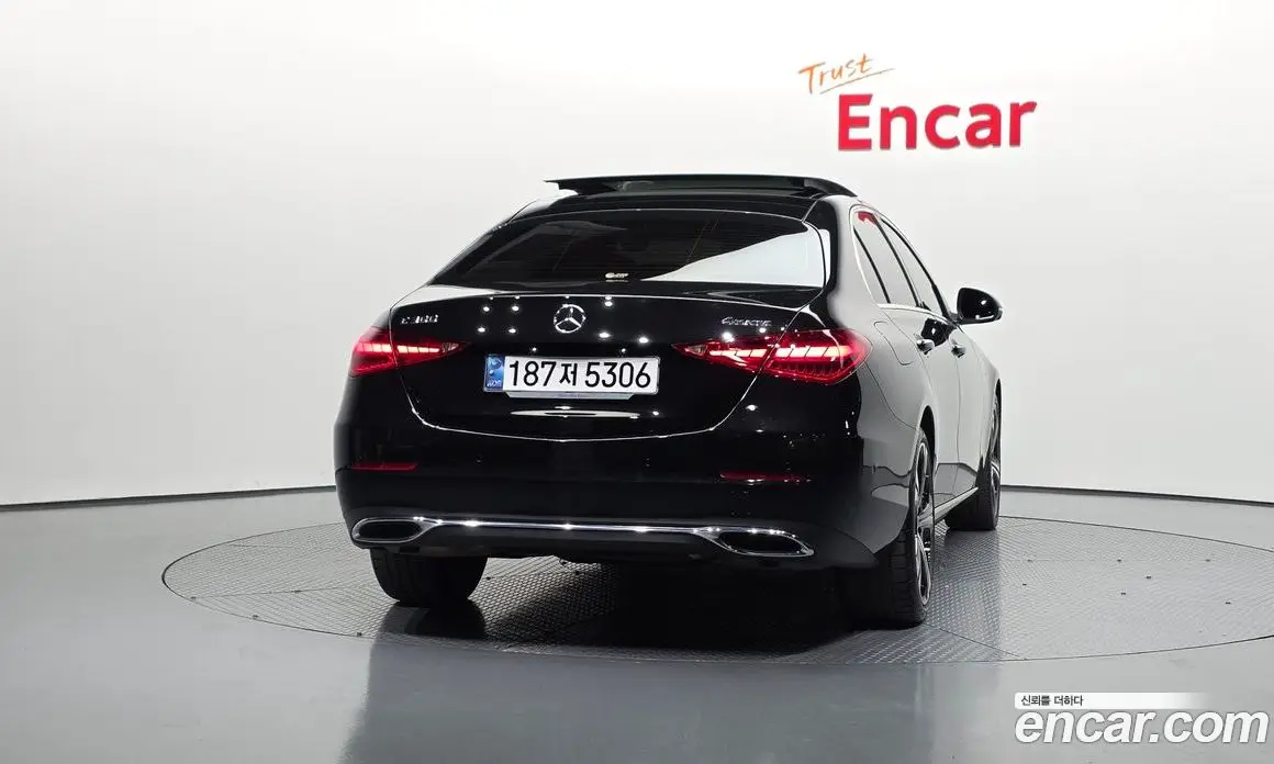 Mercedes-Benz C-Class 2023 2.0 автомат (гидро), фото 4