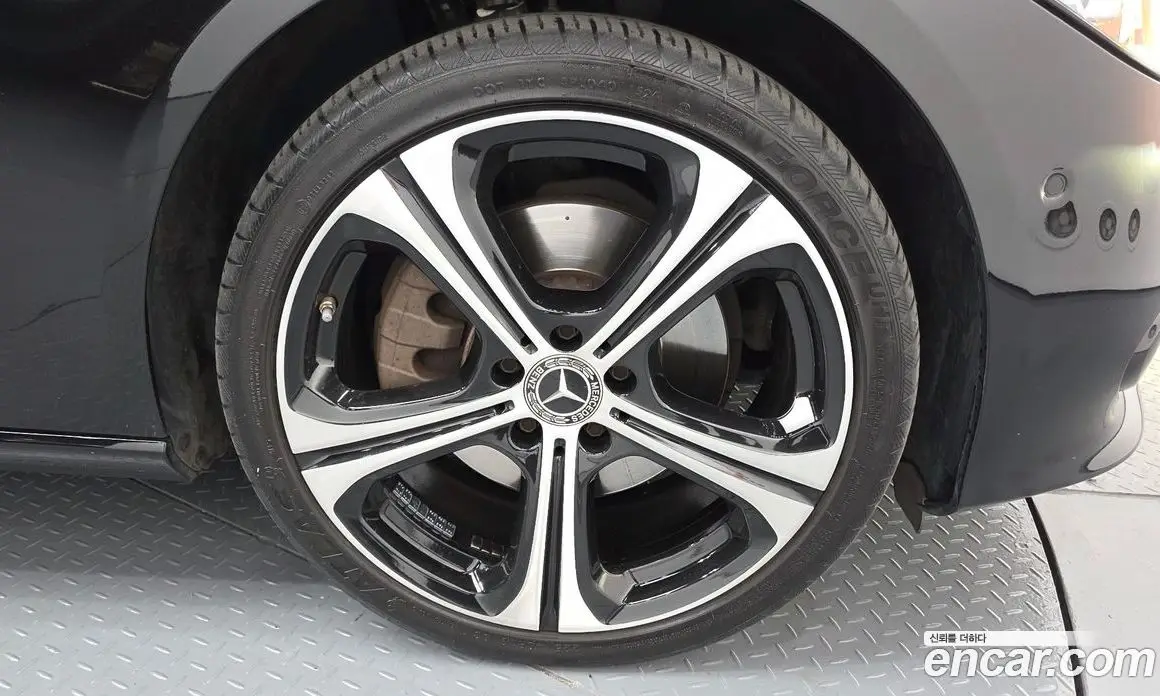 Mercedes-Benz C-Class 2023 2.0 автомат (гидро), фото 7