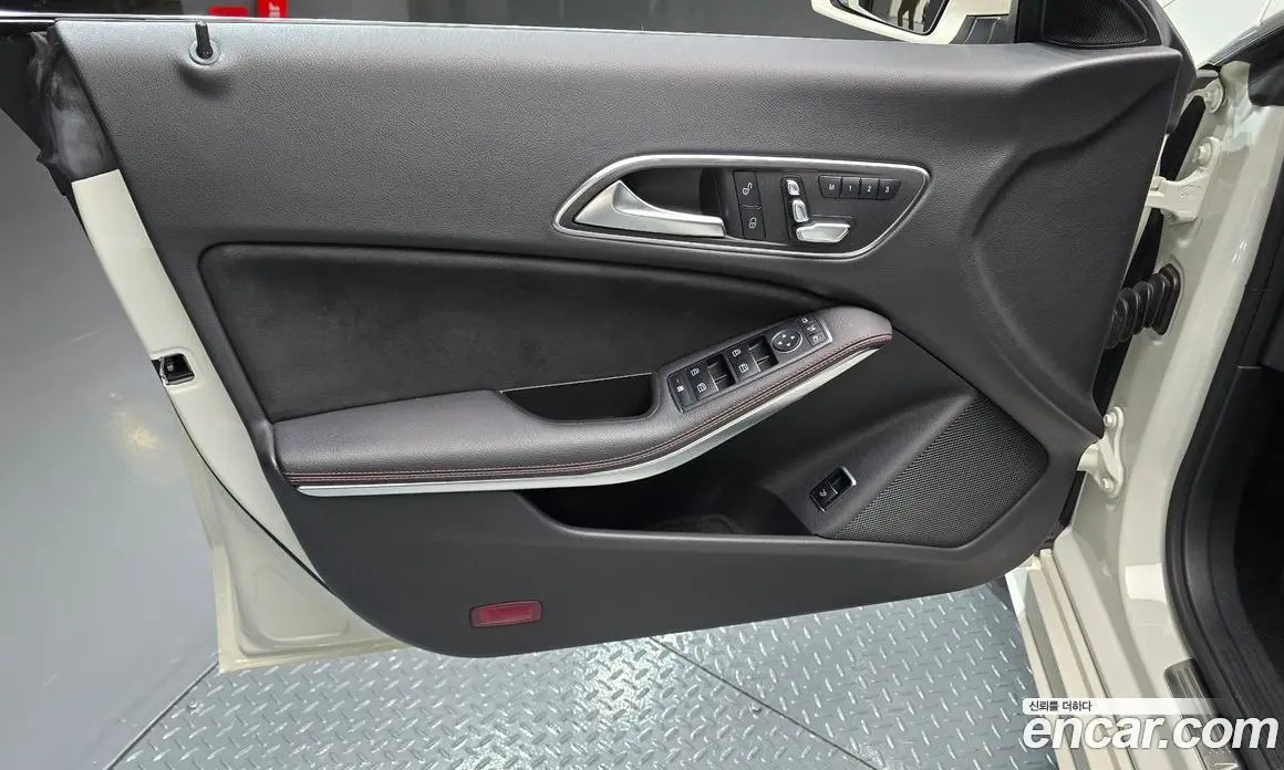 Mercedes-Benz CLA-Class 2017 2.0 автомат (гидро), фото 14 Mercedes-Benz CLA-Class 2017 2.0 автомат (гидро), фото 14