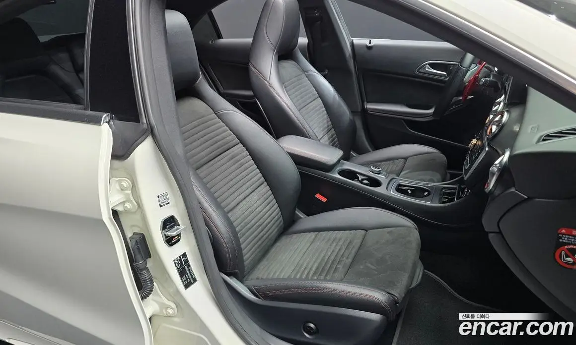 Mercedes-Benz CLA-Class 2017 2.0 автомат (гидро), фото 16 Mercedes-Benz CLA-Class 2017 2.0 автомат (гидро), фото 16