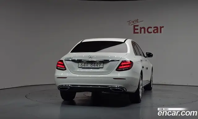 Mercedes-Benz E-Class 2017 1.9 автомат (гидро), миниатюра 3 Mercedes-Benz E-Class 2017 1.9 автомат (гидро), миниатюра 3