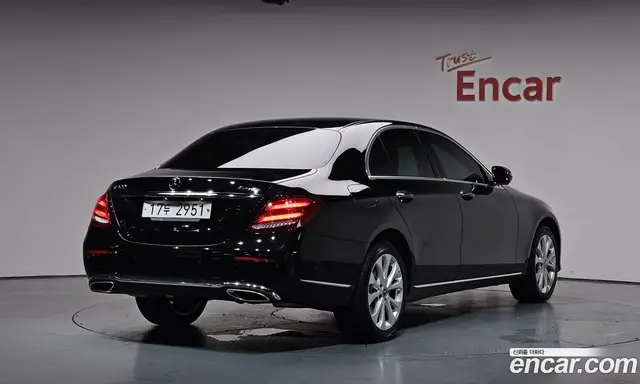 Mercedes-Benz E-Class, 2018, 36 273 км