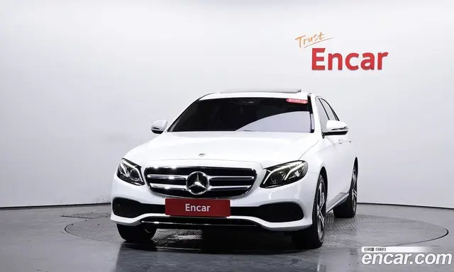 Mercedes-Benz E-Class 2019 1.9 автомат (гидро), миниатюра 2 Mercedes-Benz E-Class 2019 1.9 автомат (гидро), миниатюра 2