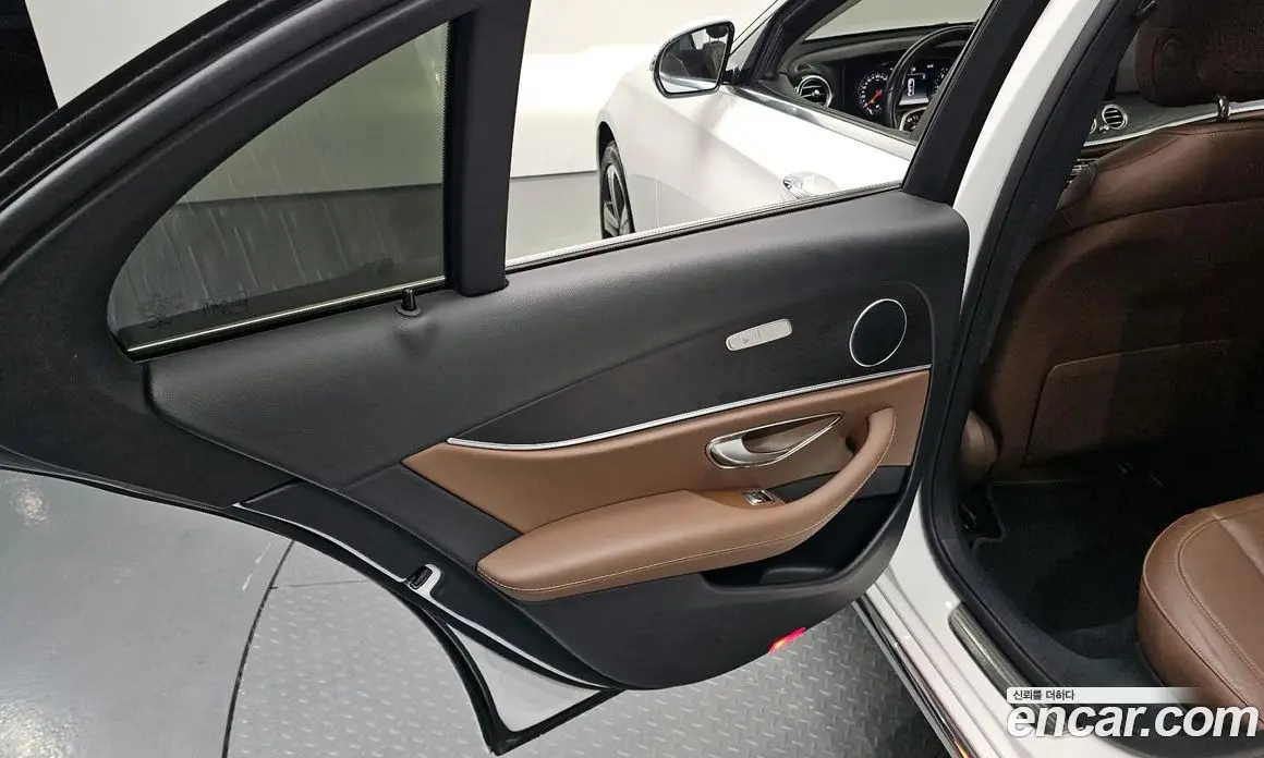 Mercedes-Benz E-Class 2019 1.9 автомат (гидро), фото 14 Mercedes-Benz E-Class 2019 1.9 автомат (гидро), фото 14