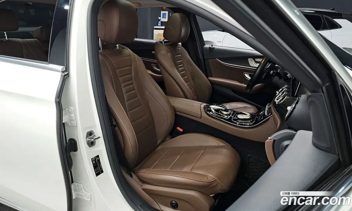 Mercedes-Benz E-Class 2019 1.9 автомат (гидро), фото 16 Mercedes-Benz E-Class 2019 1.9 автомат (гидро), фото 16