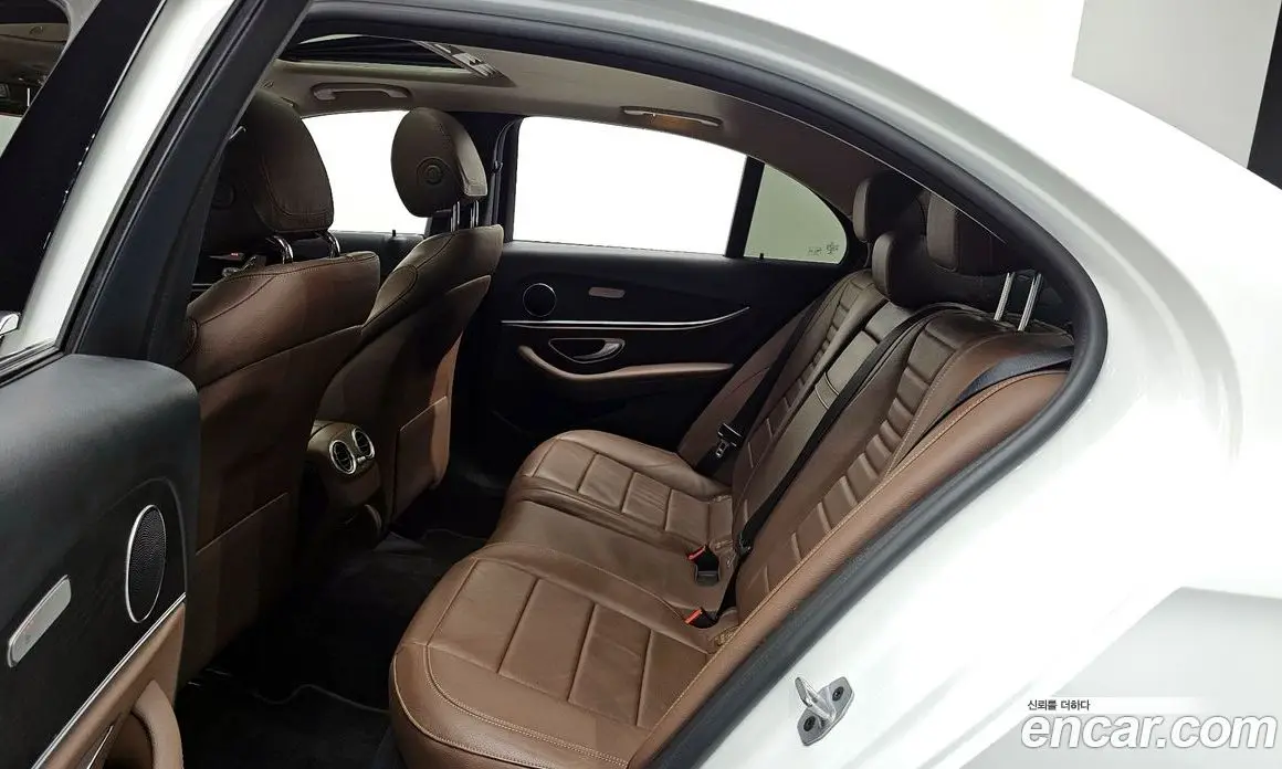 Mercedes-Benz E-Class 2019 1.9 автомат (гидро), фото 17 Mercedes-Benz E-Class 2019 1.9 автомат (гидро), фото 17