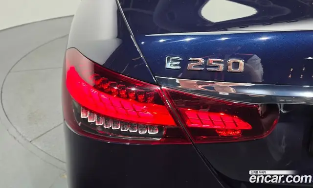 Mercedes-Benz E-Class 2021 2.0 автомат (гидро), миниатюра 9