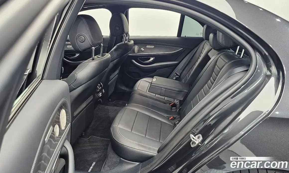 Mercedes-Benz E-Class 2022 2.0 автомат (гидро), фото 17