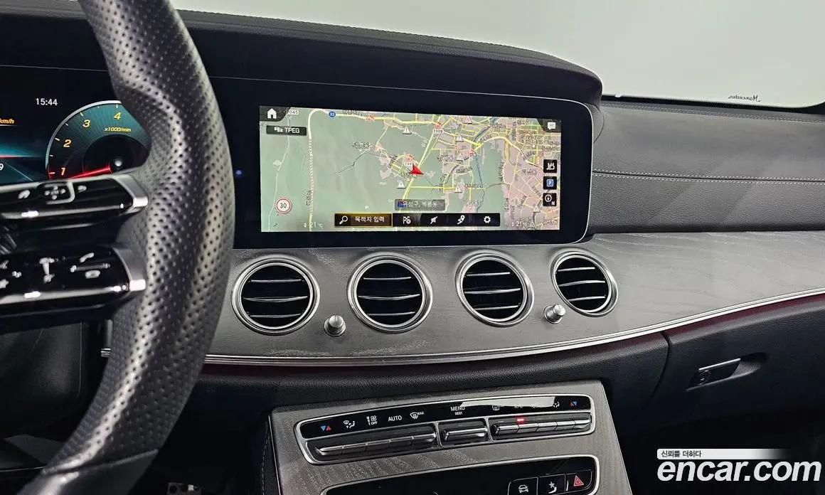 Mercedes-Benz E-Class 2022 2.0 автомат (гидро), фото 18