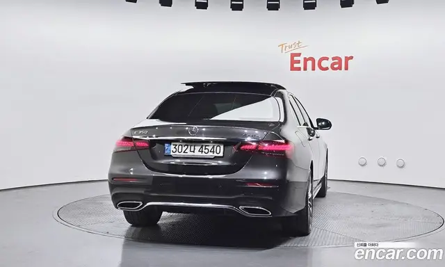 Mercedes-Benz E-Class 2022 2.0 автомат (гидро), миниатюра 4