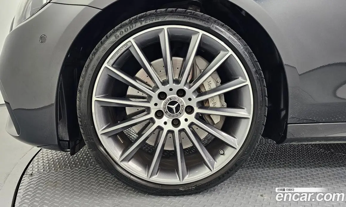 Mercedes-Benz E-Class 2022 2.0 автомат (гидро), фото 5