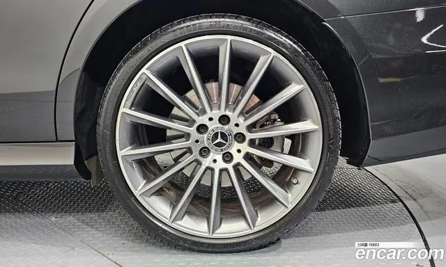 Mercedes-Benz E-Class 2022 2.0 автомат (гидро), миниатюра 7