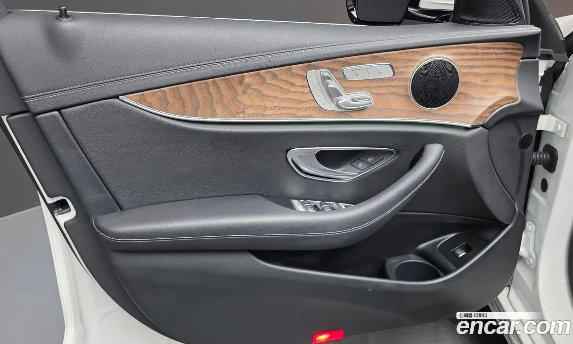 Mercedes-Benz E-Class 2022 2.0 автомат (гидро), фото 14