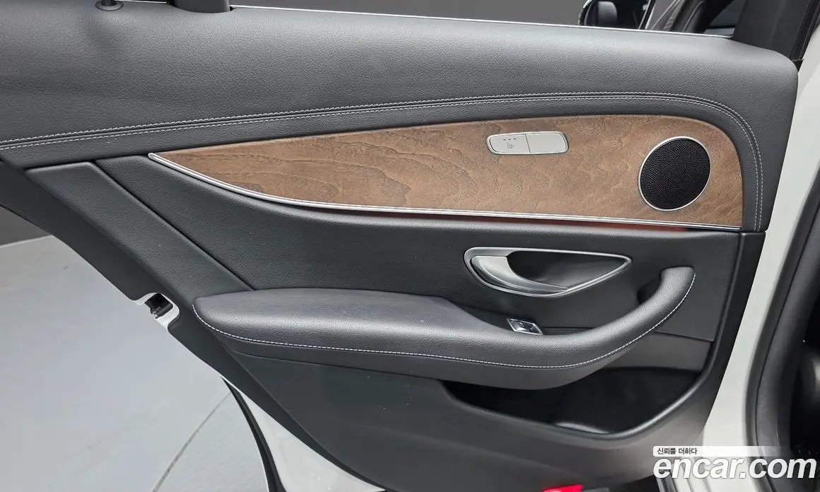 Mercedes-Benz E-Class 2022 2.0 автомат (гидро), фото 15