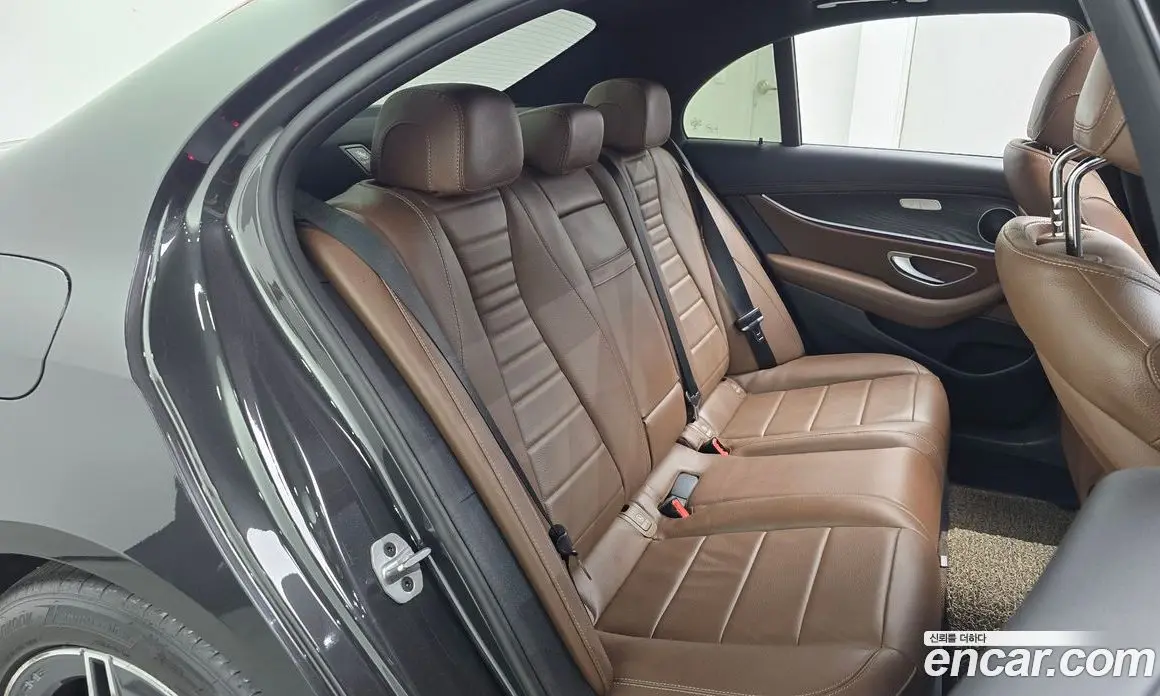 Mercedes-Benz E-Class 2023 2.0 автомат (гидро), фото 17 Mercedes-Benz E-Class 2023 2.0 автомат (гидро), фото 17