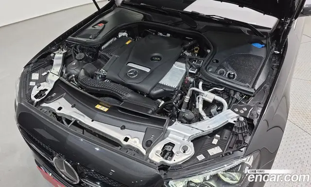 Mercedes-Benz E-Class 2023 2.0 автомат (гидро), миниатюра 6 Mercedes-Benz E-Class 2023 2.0 автомат (гидро), миниатюра 6