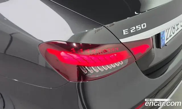 Mercedes-Benz E-Class 2023 2.0 автомат (гидро), миниатюра 9 Mercedes-Benz E-Class 2023 2.0 автомат (гидро), миниатюра 9