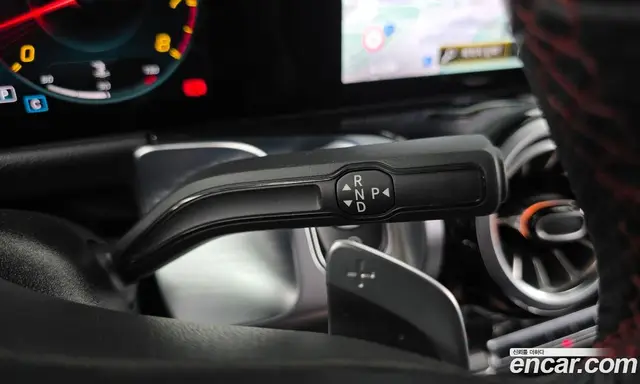 Mercedes-Benz GLB-Class 2021 2.0 автомат (гидро), миниатюра 12