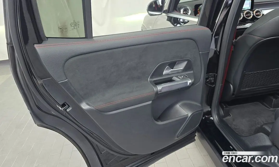 Mercedes-Benz GLB-Class 2021 2.0 автомат (гидро), фото 15 Mercedes-Benz GLB-Class 2021 2.0 автомат (гидро), фото 15