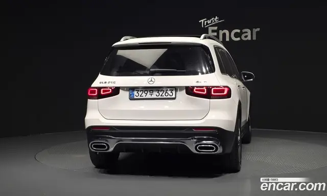 Mercedes-Benz GLB-Class 2022 2.0 автомат (гидро), миниатюра 4 Mercedes-Benz GLB-Class 2022 2.0 автомат (гидро), миниатюра 4